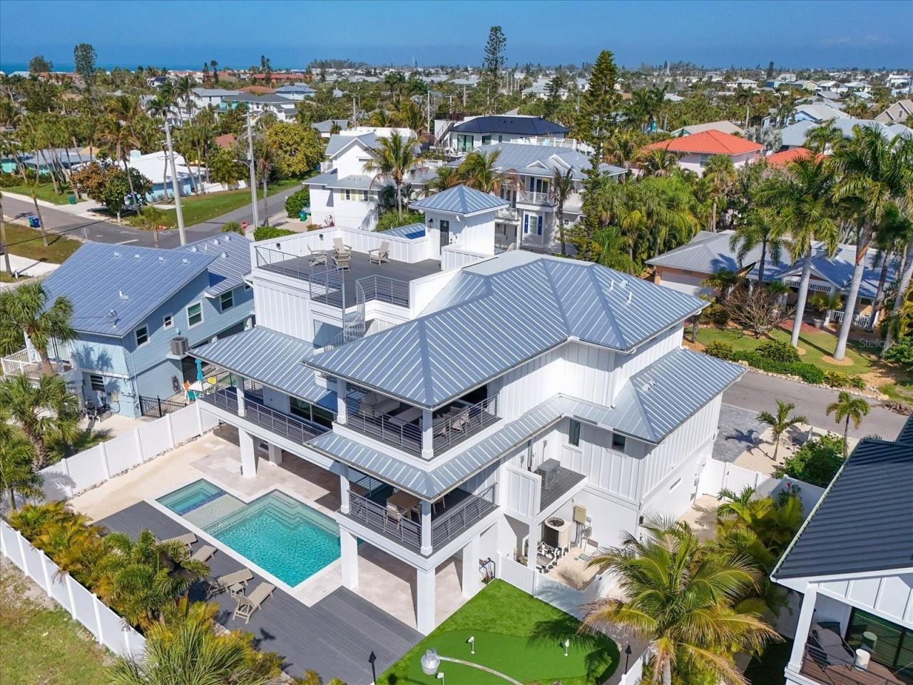 303 55th Street, Holmes Beach, FL 34217 Photo