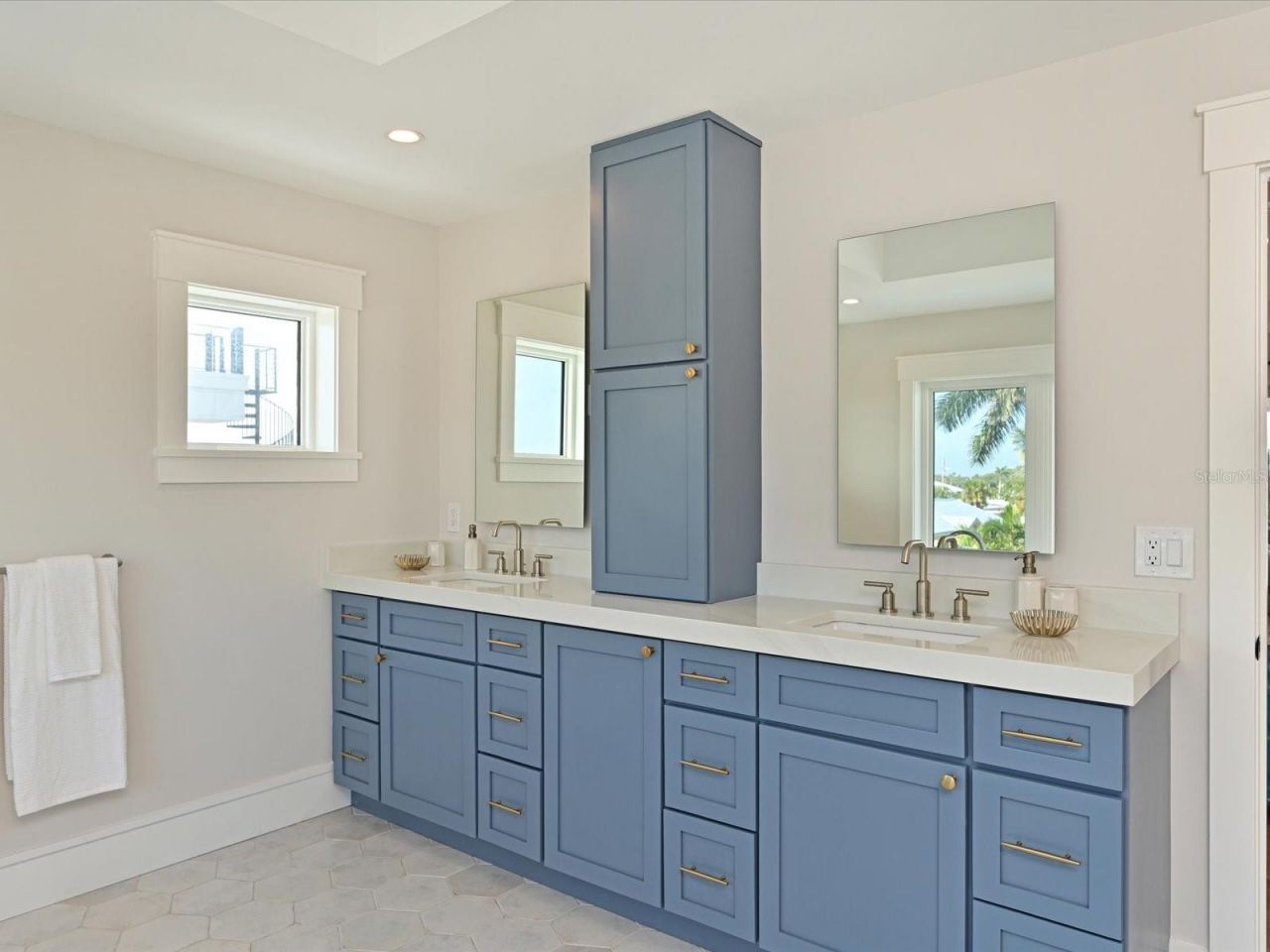 303 55th Street, Holmes Beach, FL 34217 Photo