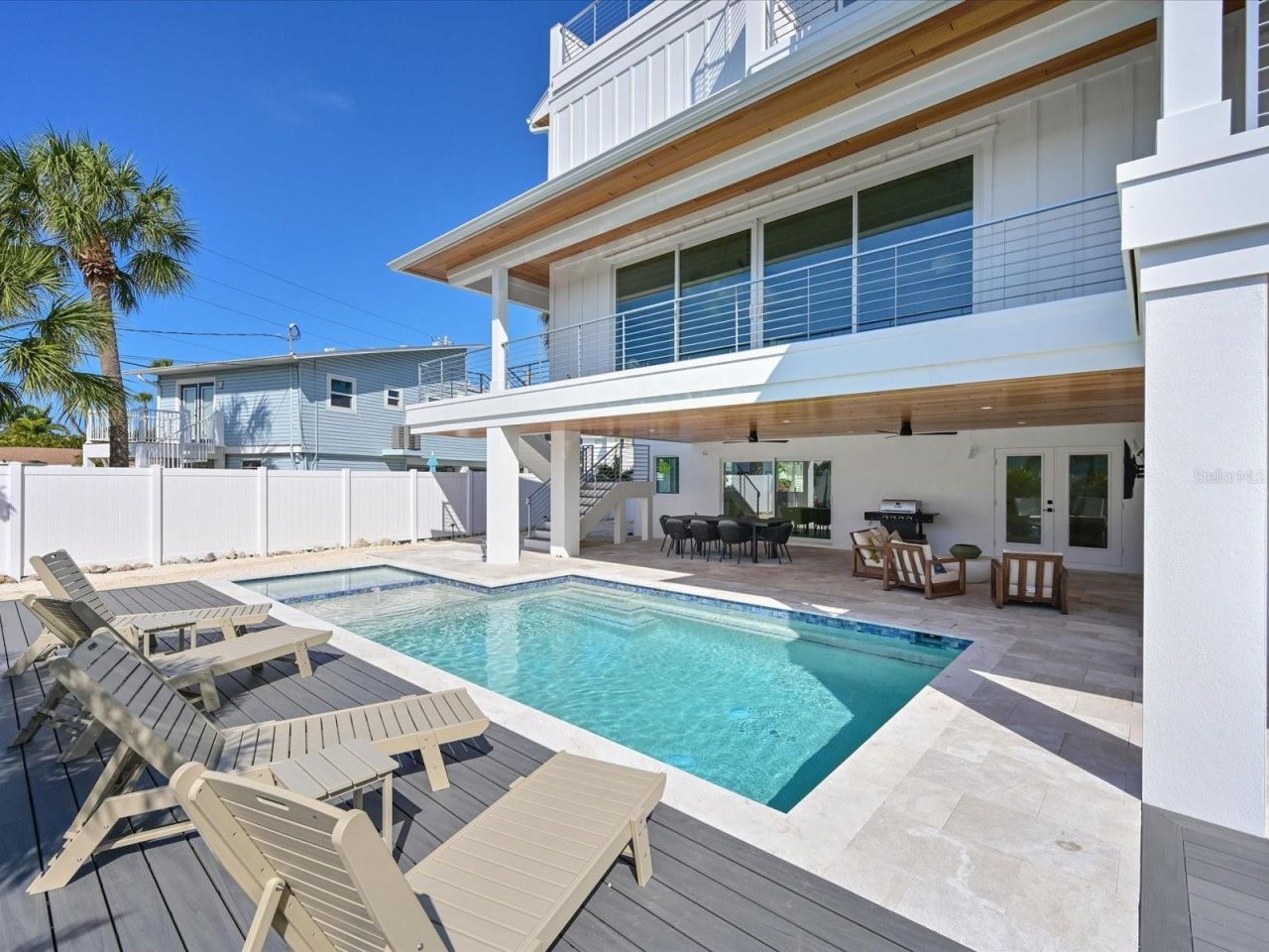 303 55th Street, Holmes Beach, FL 34217 Photo