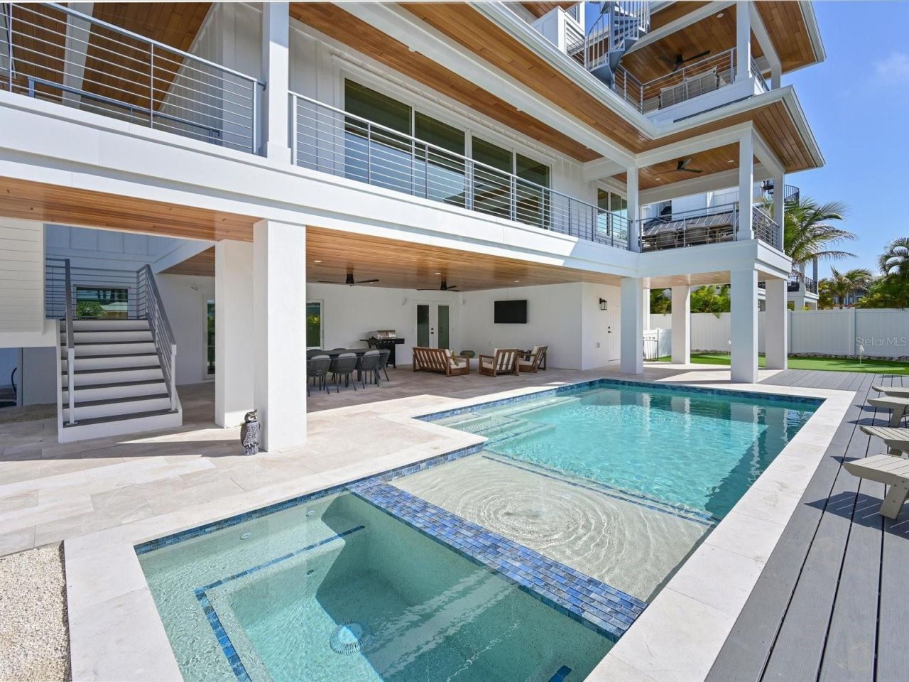 303 55th Street, Holmes Beach, FL 34217 Photo