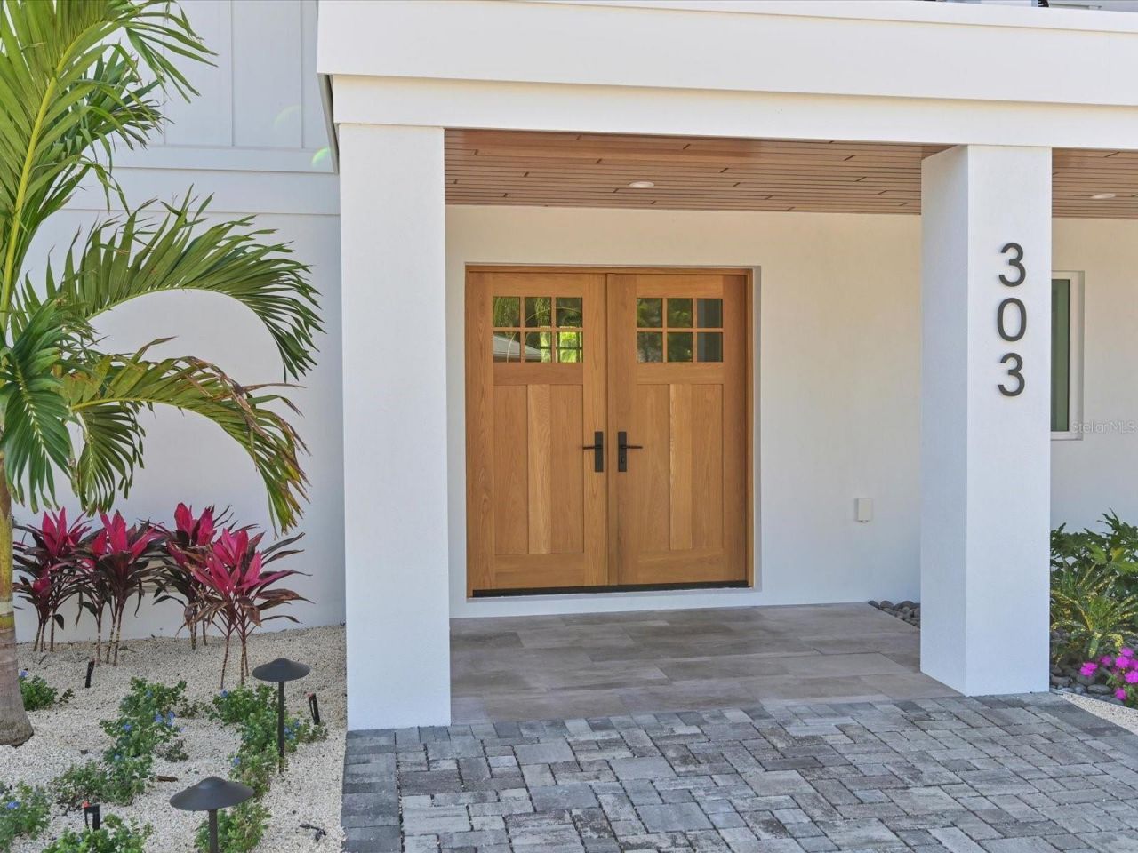 303 55th Street, Holmes Beach, FL 34217 Photo