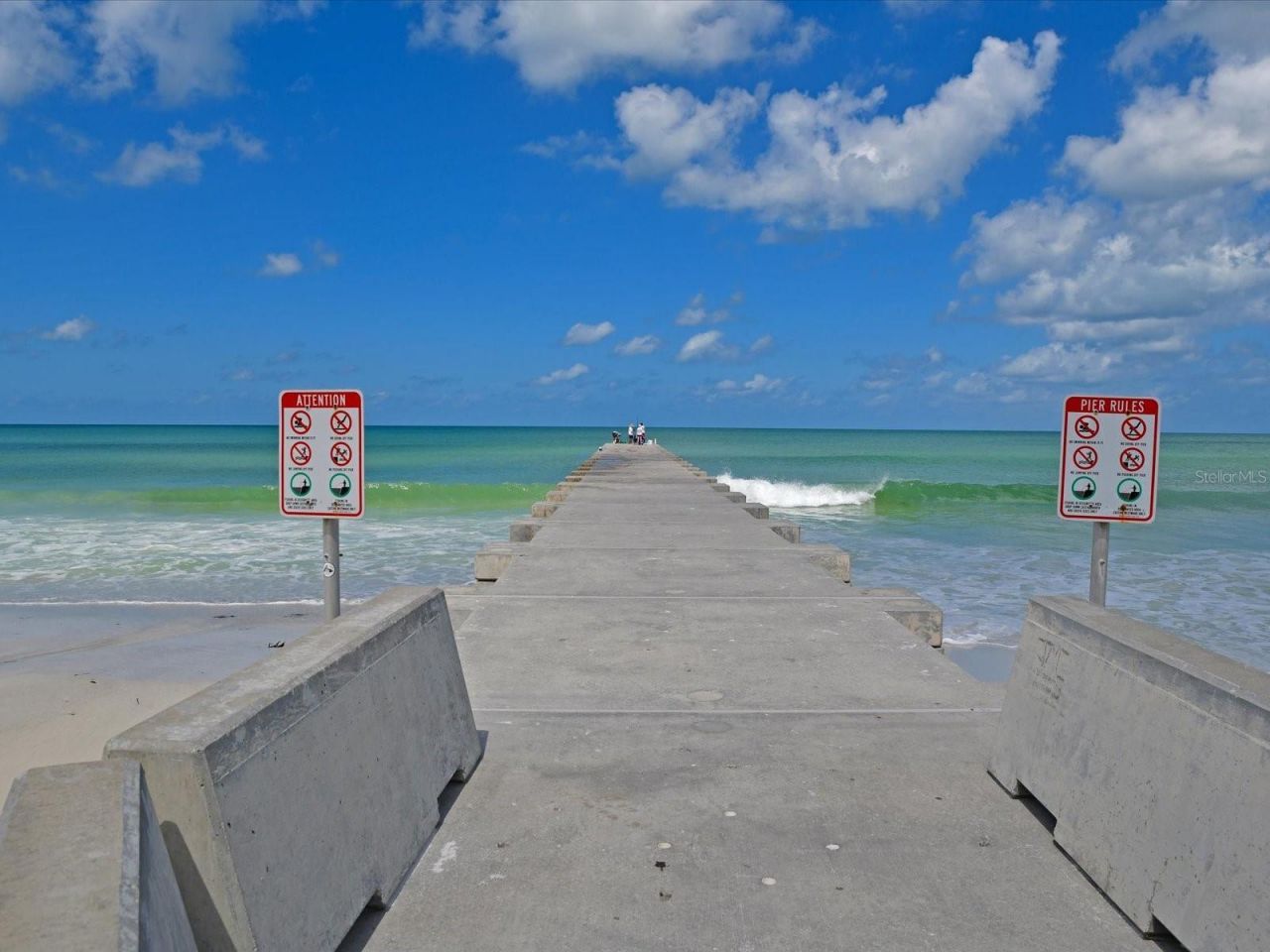 303 55th Street, Holmes Beach, FL 34217 Photo