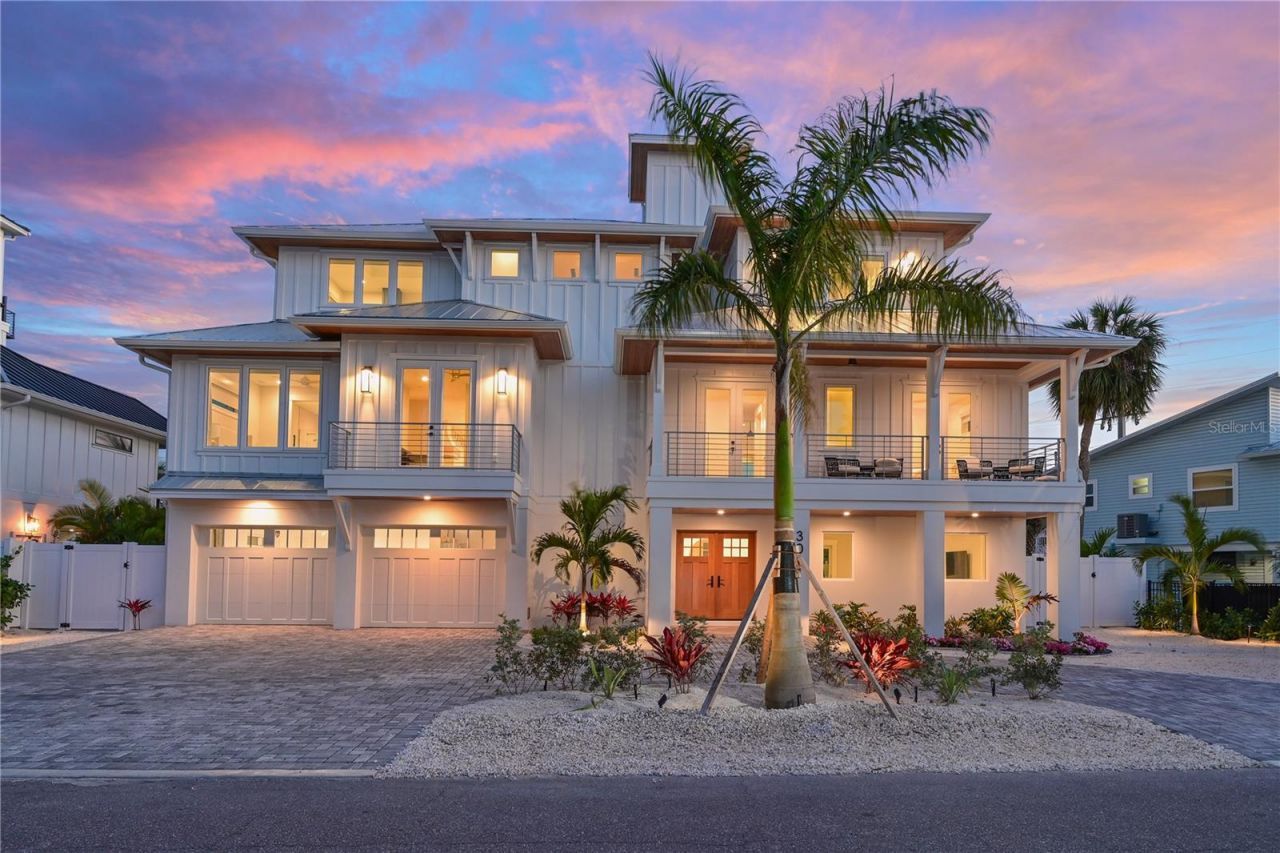 303 55th Street, Holmes Beach, FL 34217 Photo