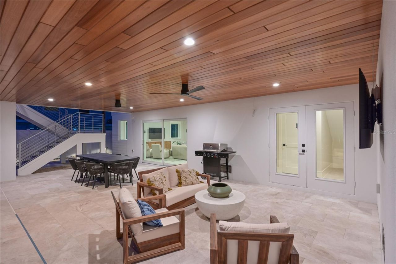 303 55th Street, Holmes Beach, FL 34217 Photo