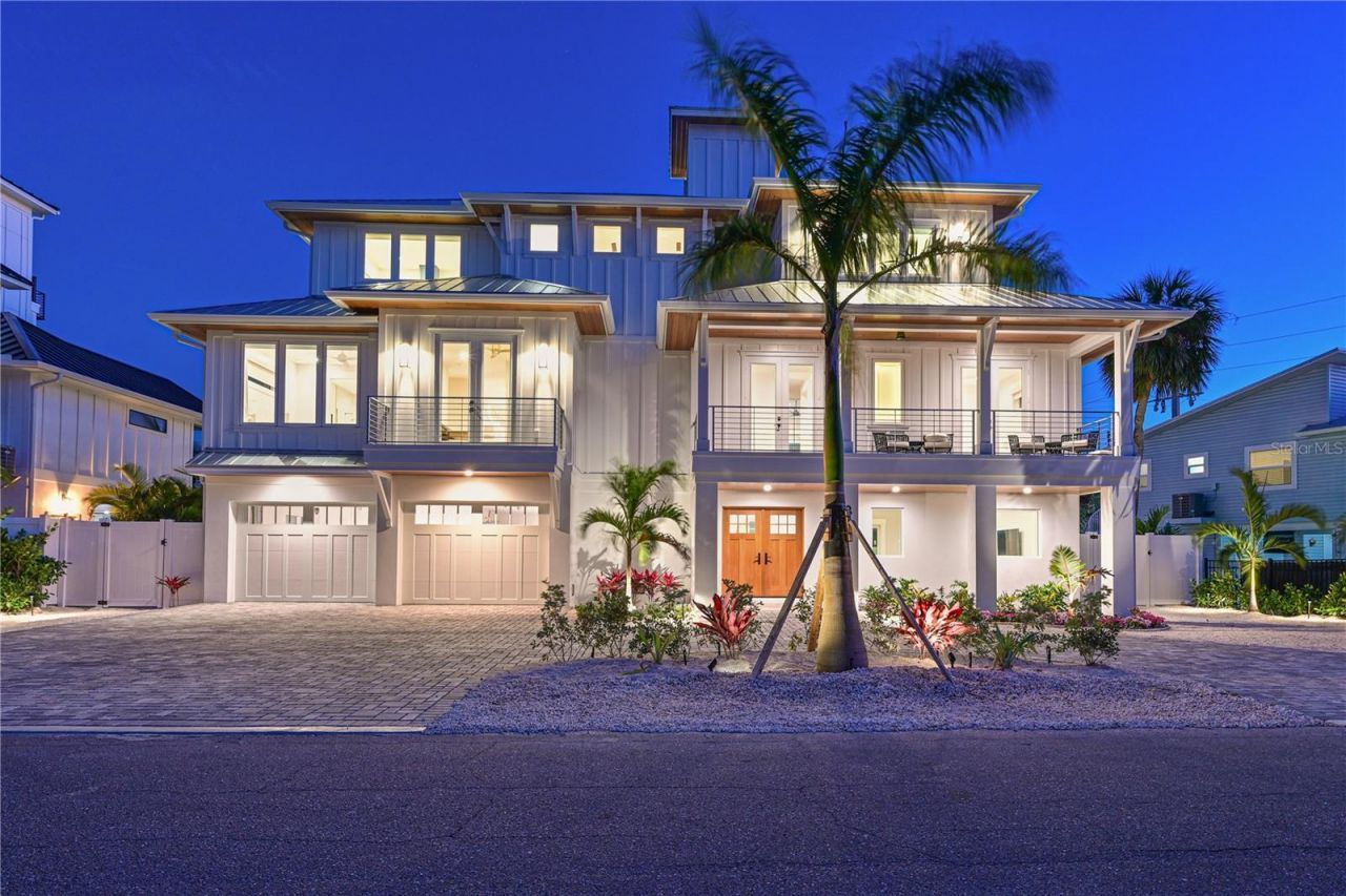 303 55th Street, Holmes Beach, FL 34217 Photo