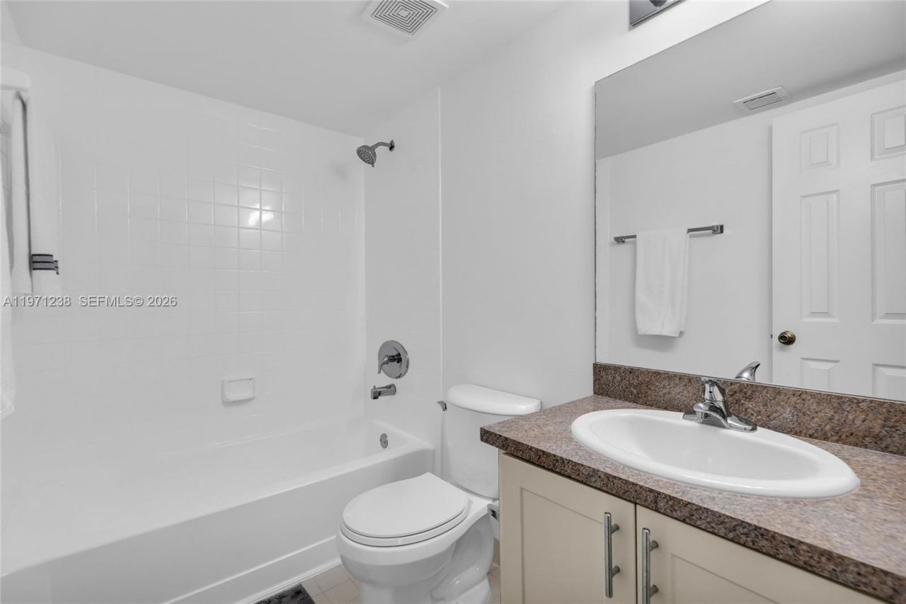 9785 Nob Hill Ct , Unit 9785, Sunrise, FL 33351 Photo