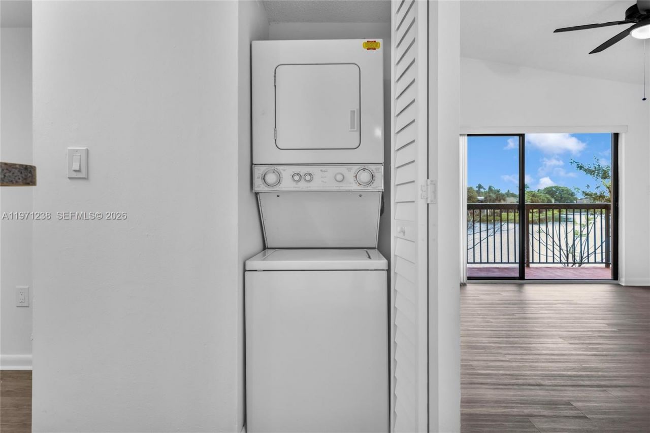 9785 Nob Hill Ct , Unit 9785, Sunrise, FL 33351 Photo