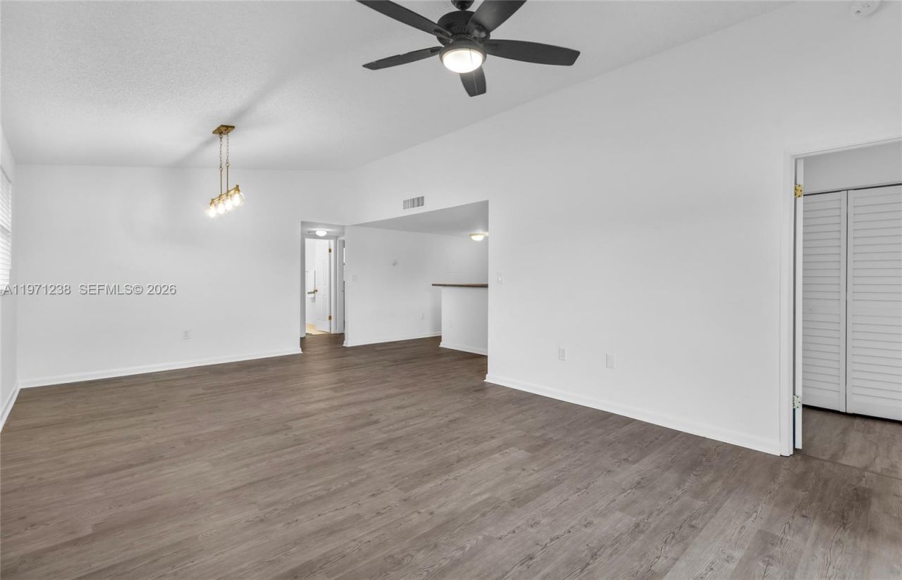 9785 Nob Hill Ct , Unit 9785, Sunrise, FL 33351 Photo