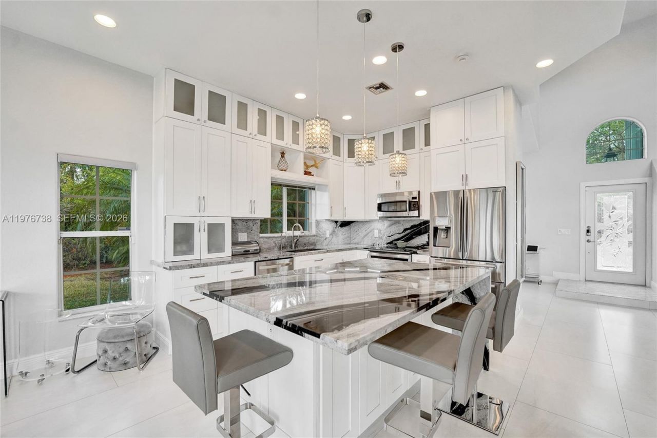 1078 Laguna Springs Dr, Weston, FL 33326 Photo