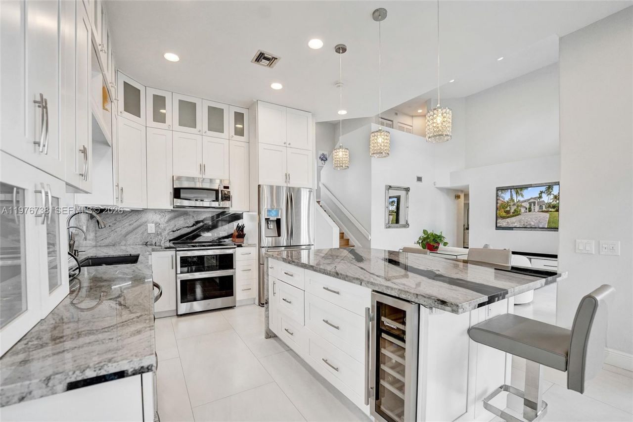 1078 Laguna Springs Dr, Weston, FL 33326 Photo