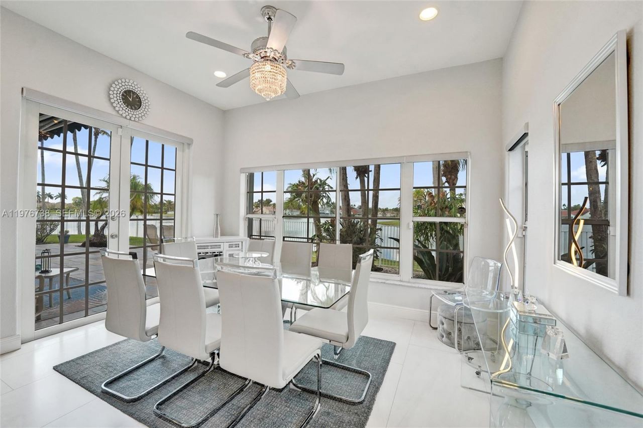 1078 Laguna Springs Dr, Weston, FL 33326 Photo