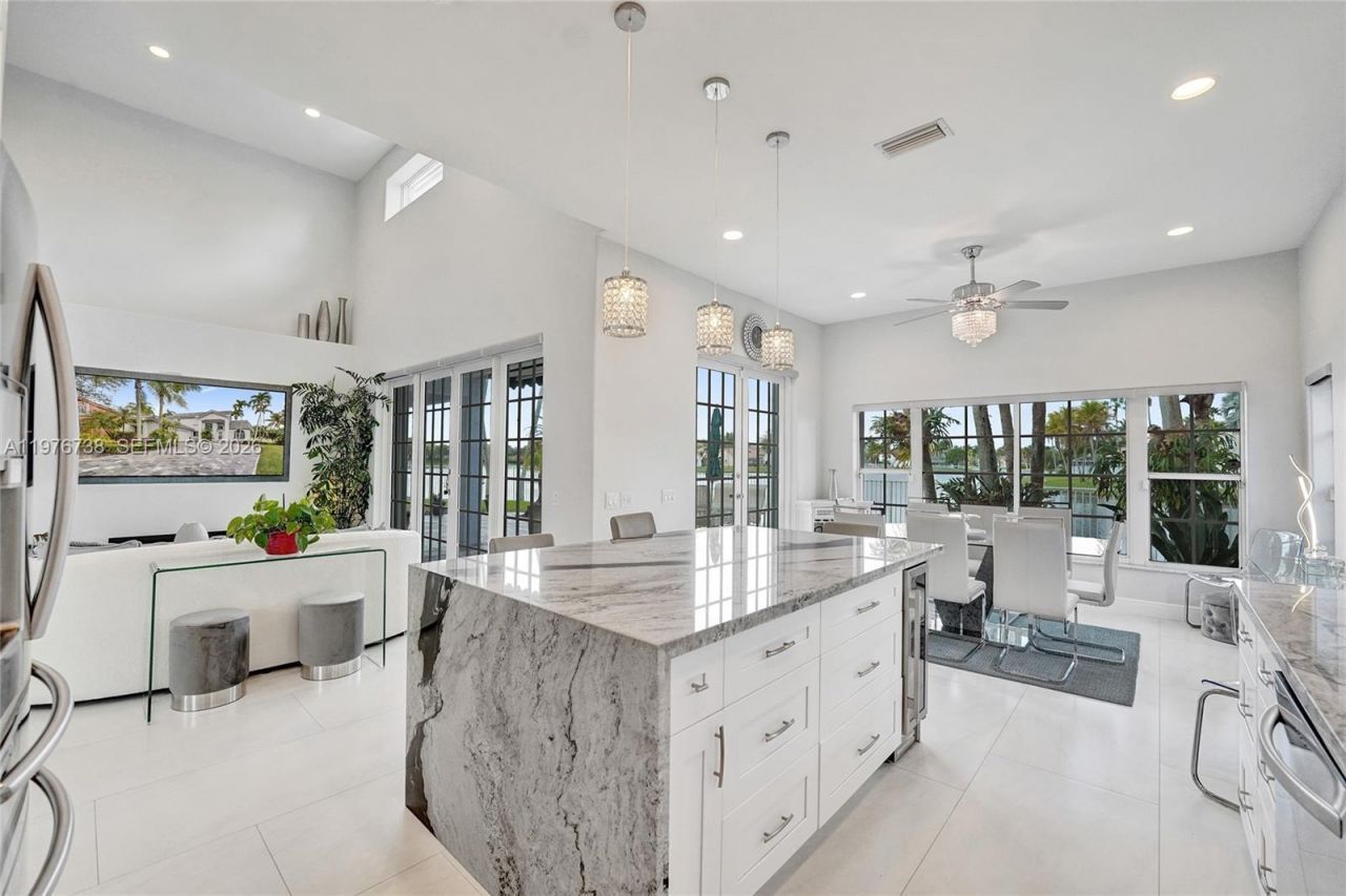 1078 Laguna Springs Dr, Weston, FL 33326 Photo