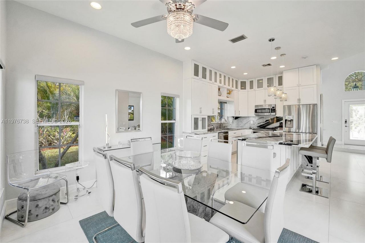 1078 Laguna Springs Dr, Weston, FL 33326 Photo