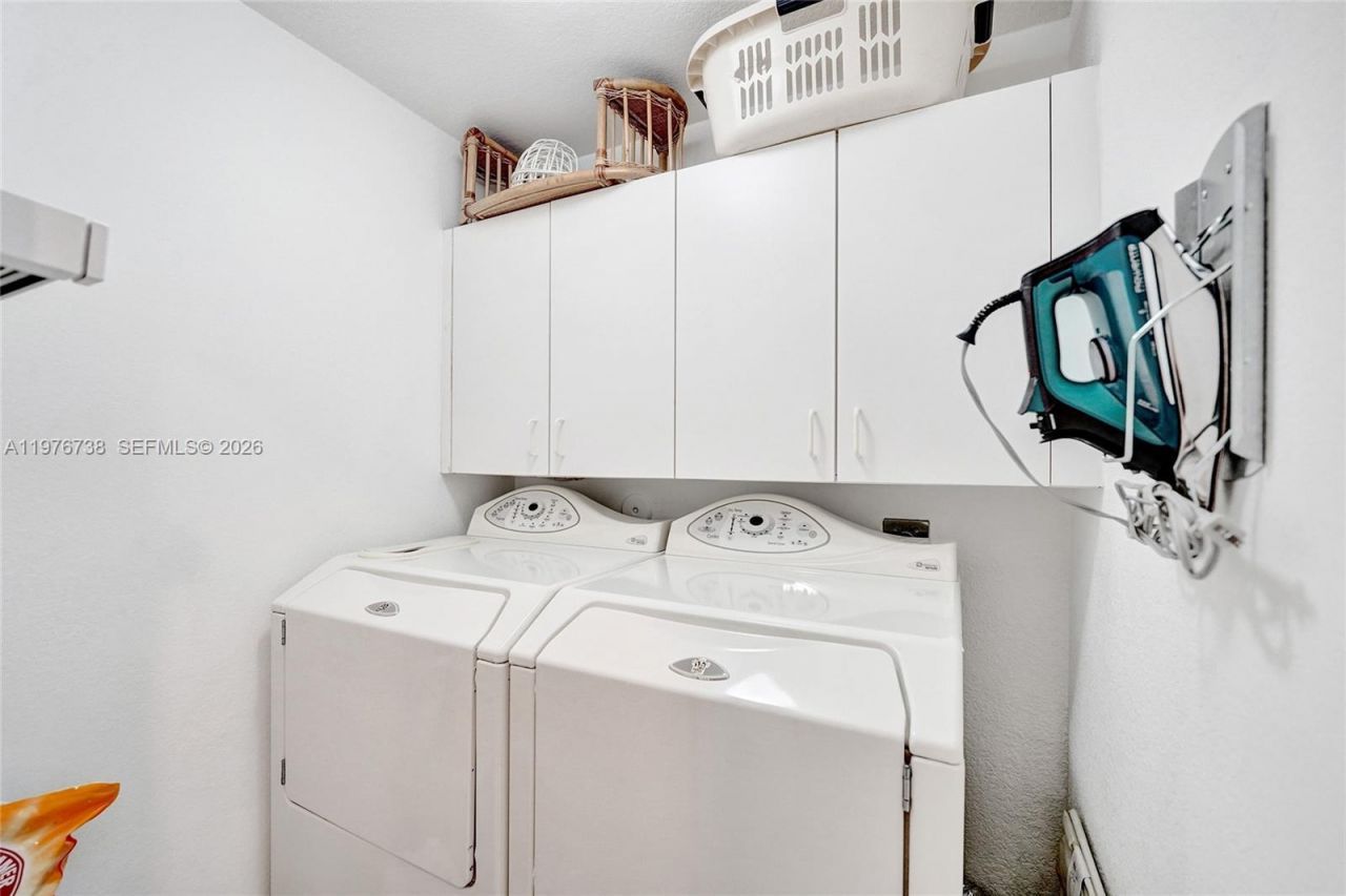 1078 Laguna Springs Dr, Weston, FL 33326 Photo