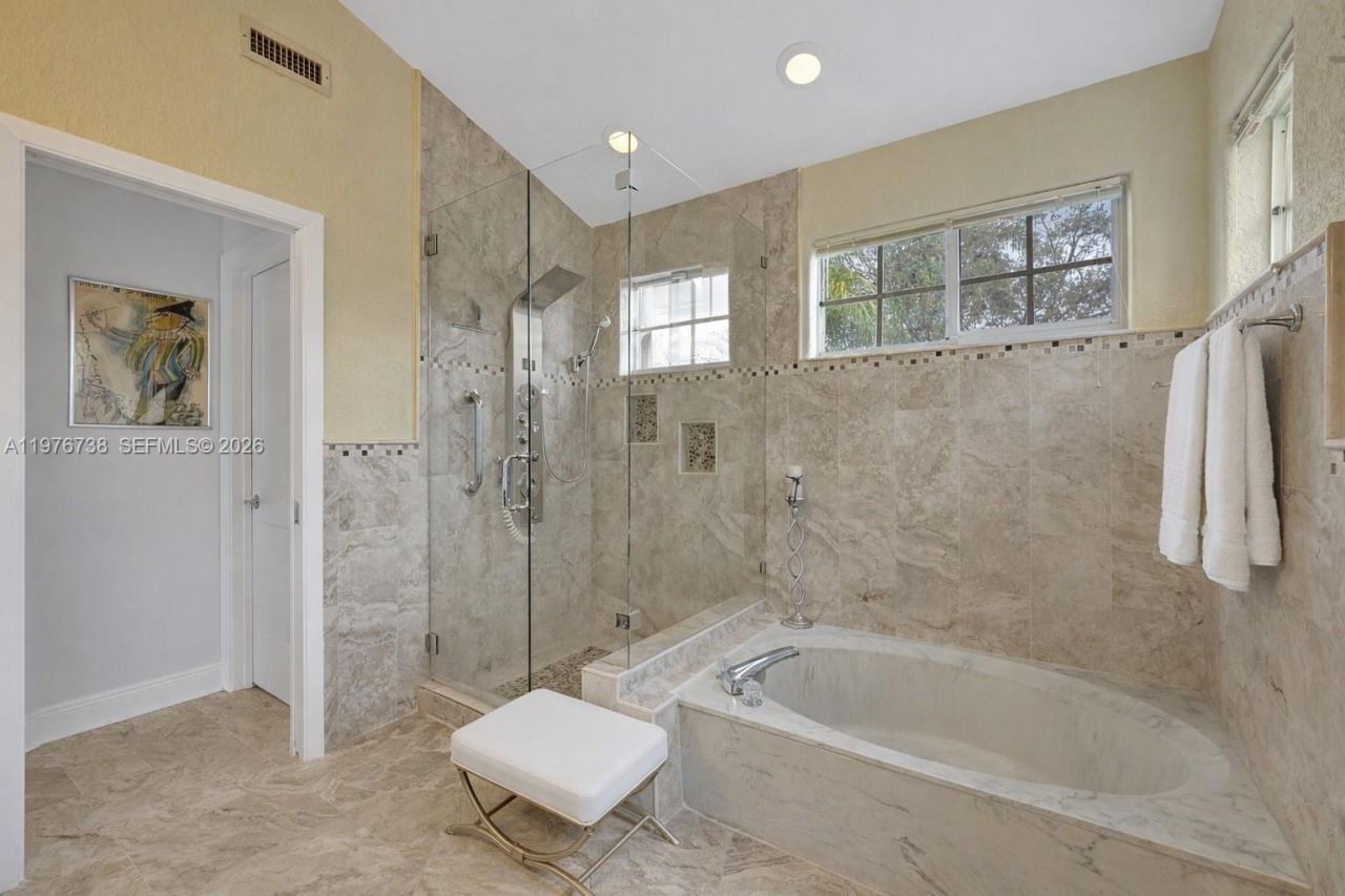 1078 Laguna Springs Dr, Weston, FL 33326 Photo