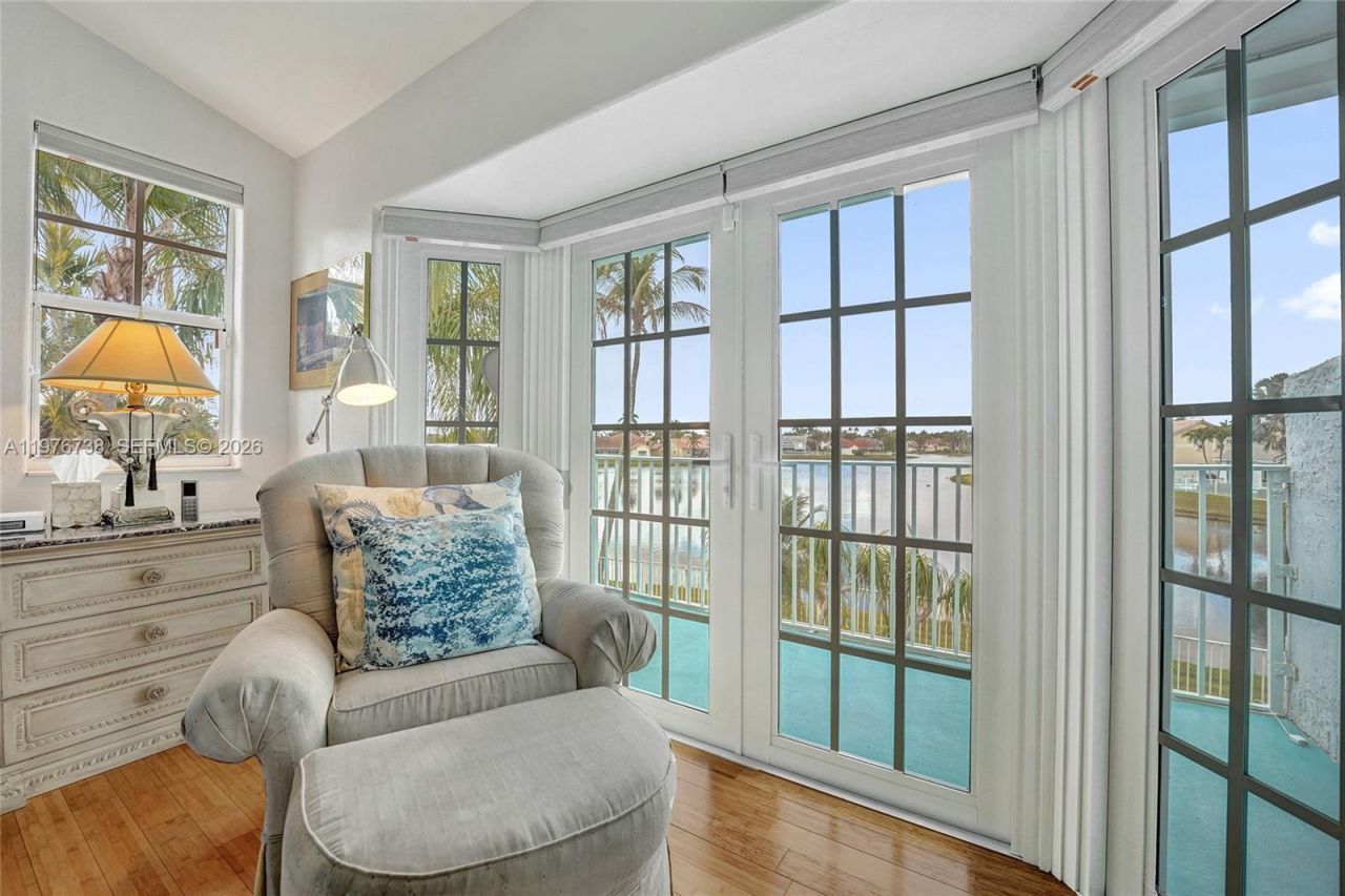 1078 Laguna Springs Dr, Weston, FL 33326 Photo