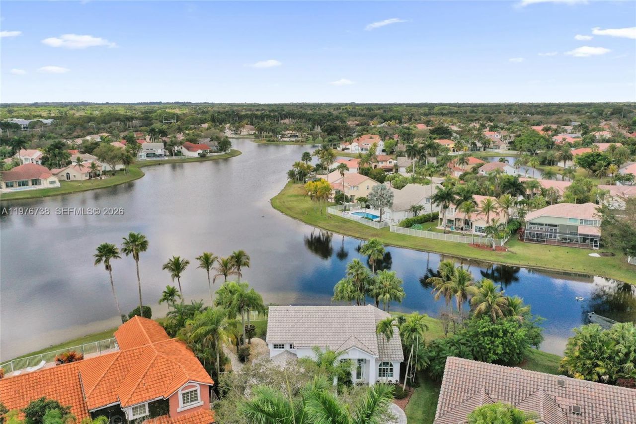 1078 Laguna Springs Dr, Weston, FL 33326 Photo