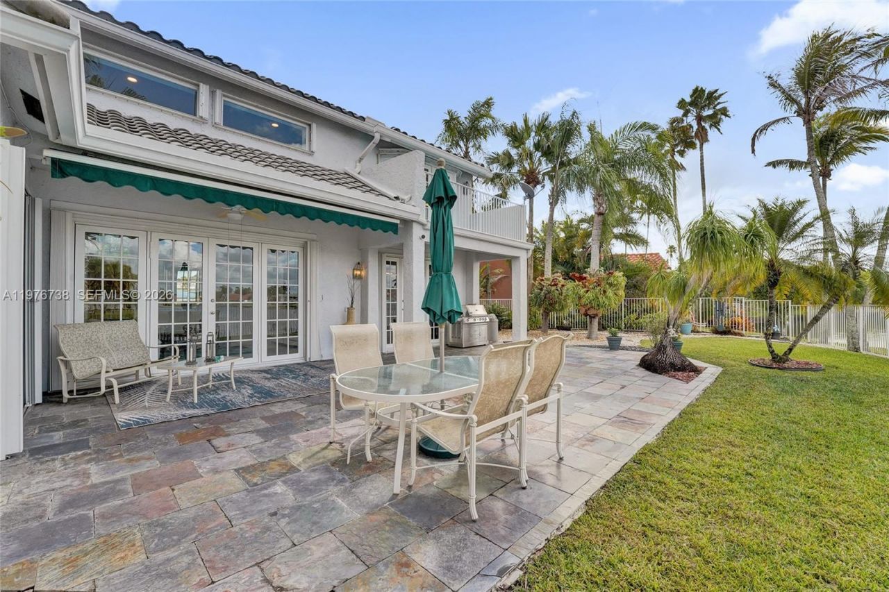 1078 Laguna Springs Dr, Weston, FL 33326 Photo