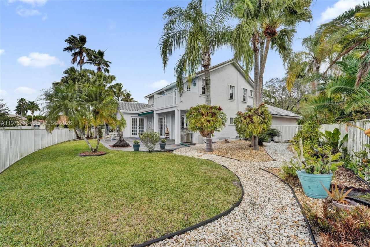 1078 Laguna Springs Dr, Weston, FL 33326 Photo