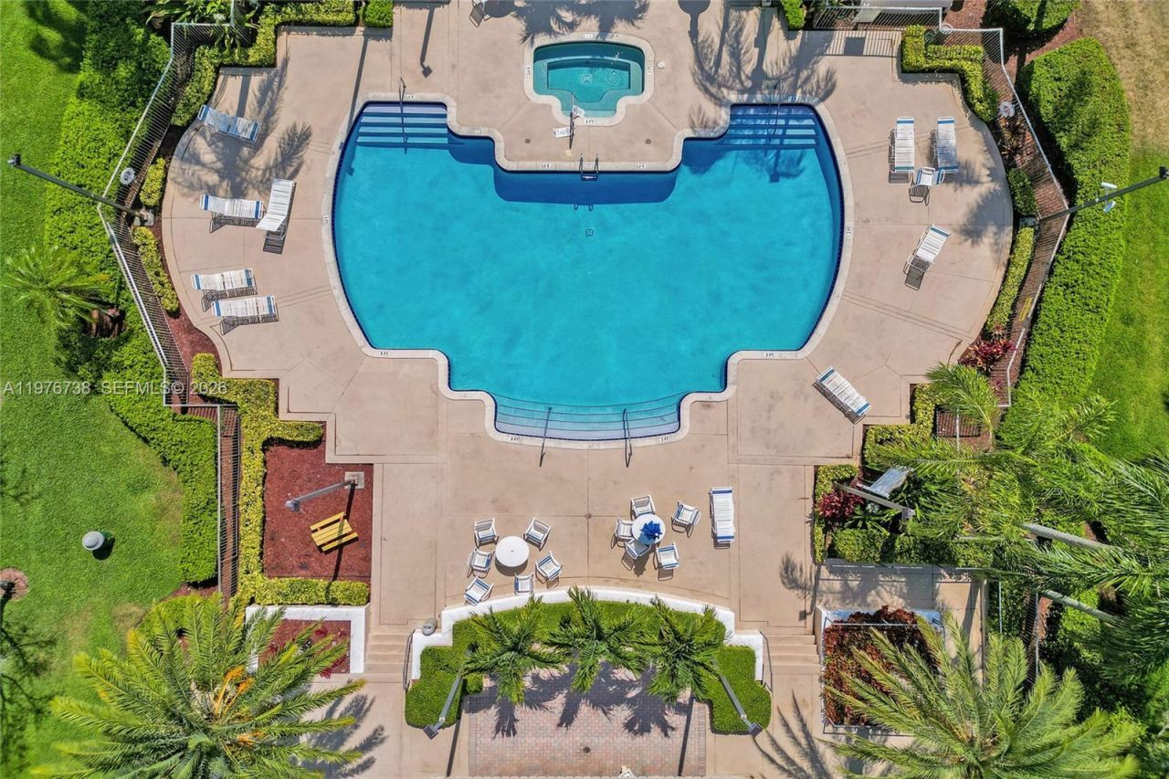 1078 Laguna Springs Dr, Weston, FL 33326 Photo