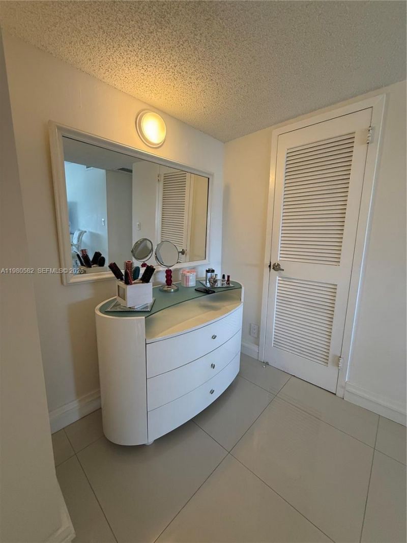 3140 S Ocean Dr , Unit 310, Hallandale Beach, FL 33009 Photo