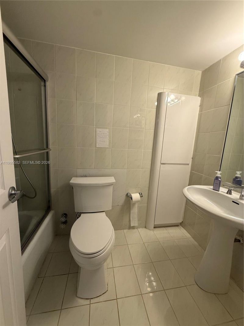 3140 S Ocean Dr , Unit 310, Hallandale Beach, FL 33009 Photo