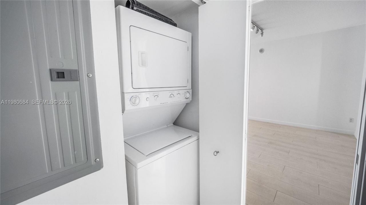 325 S Biscayne Blvd , Unit 4314, Miami, FL 33131 Photo