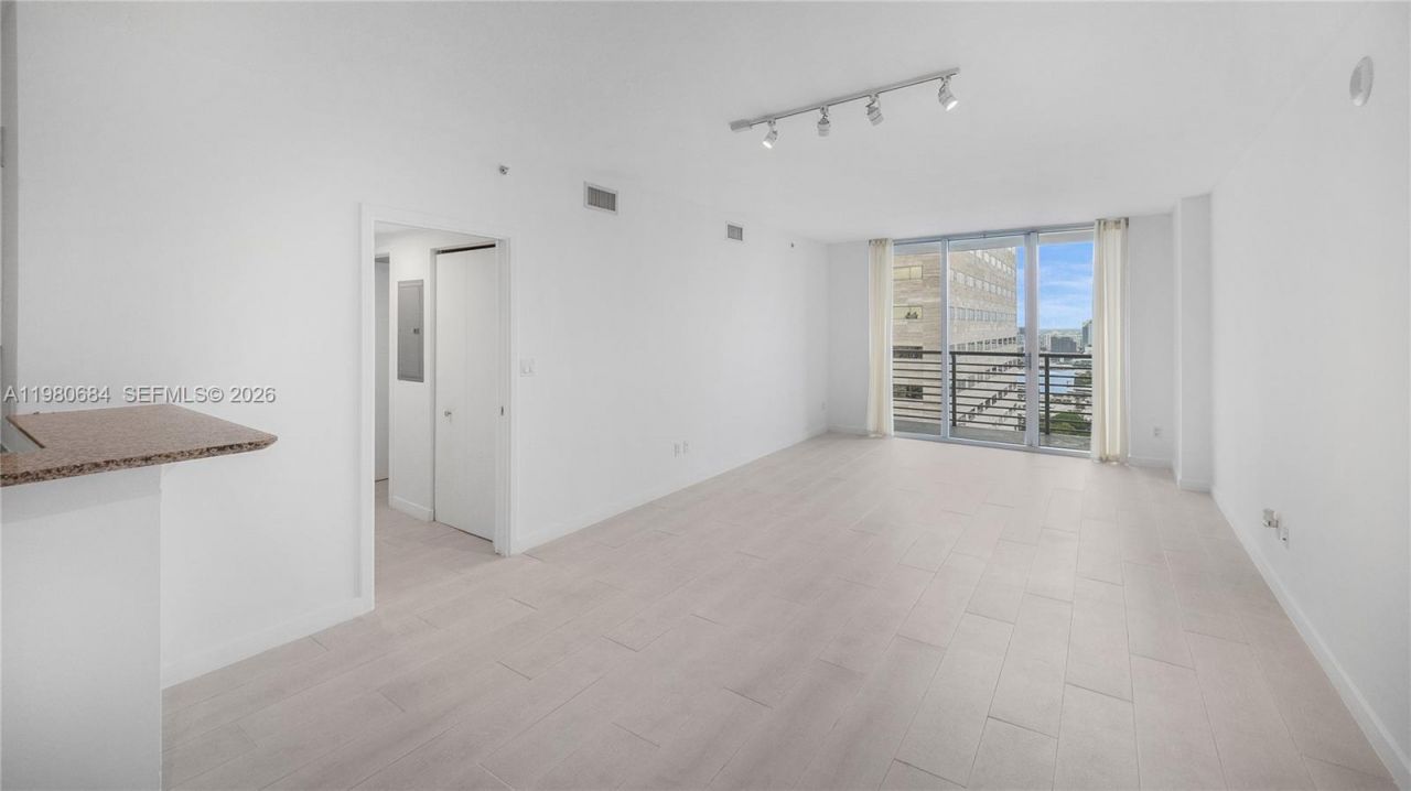 325 S Biscayne Blvd , Unit 4314, Miami, FL 33131 Photo