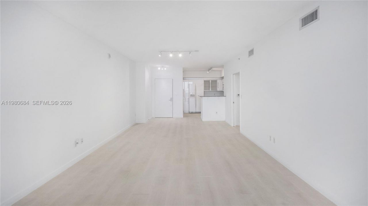 325 S Biscayne Blvd , Unit 4314, Miami, FL 33131 Photo