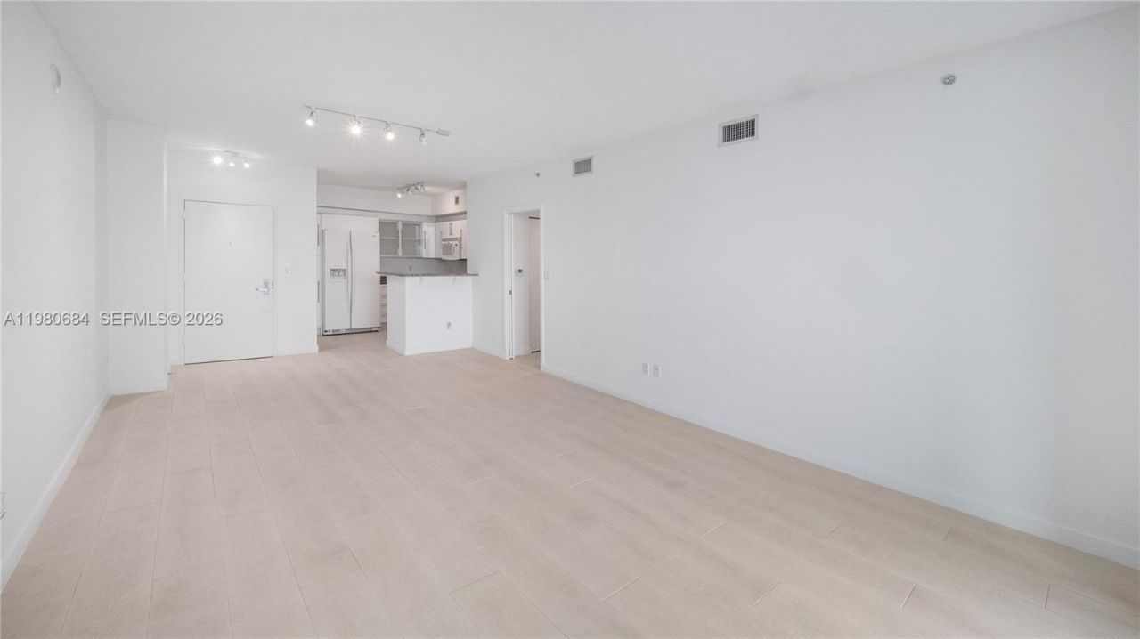 325 S Biscayne Blvd , Unit 4314, Miami, FL 33131 Photo