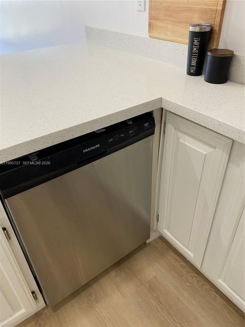 1280 S Alhambra Cir, Unit 1421, Coral Gables, FL 33146 Photo