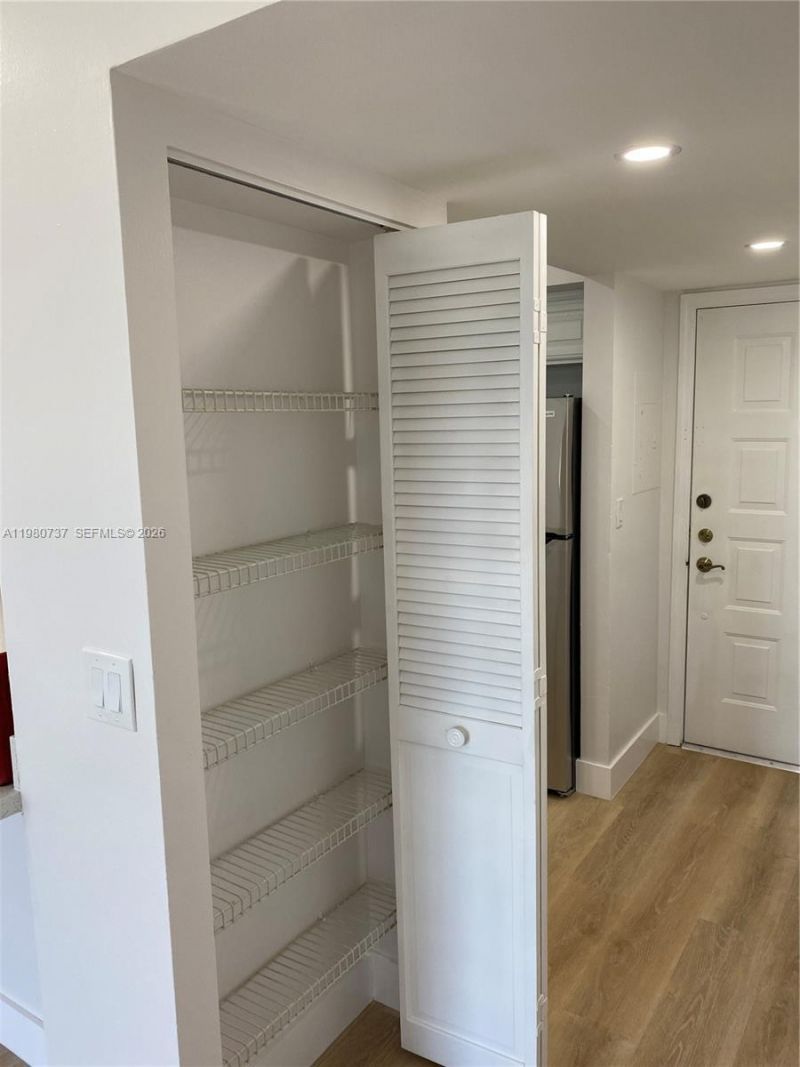 1280 S Alhambra Cir , Unit 1421, Coral Gables, FL 33146 Photo