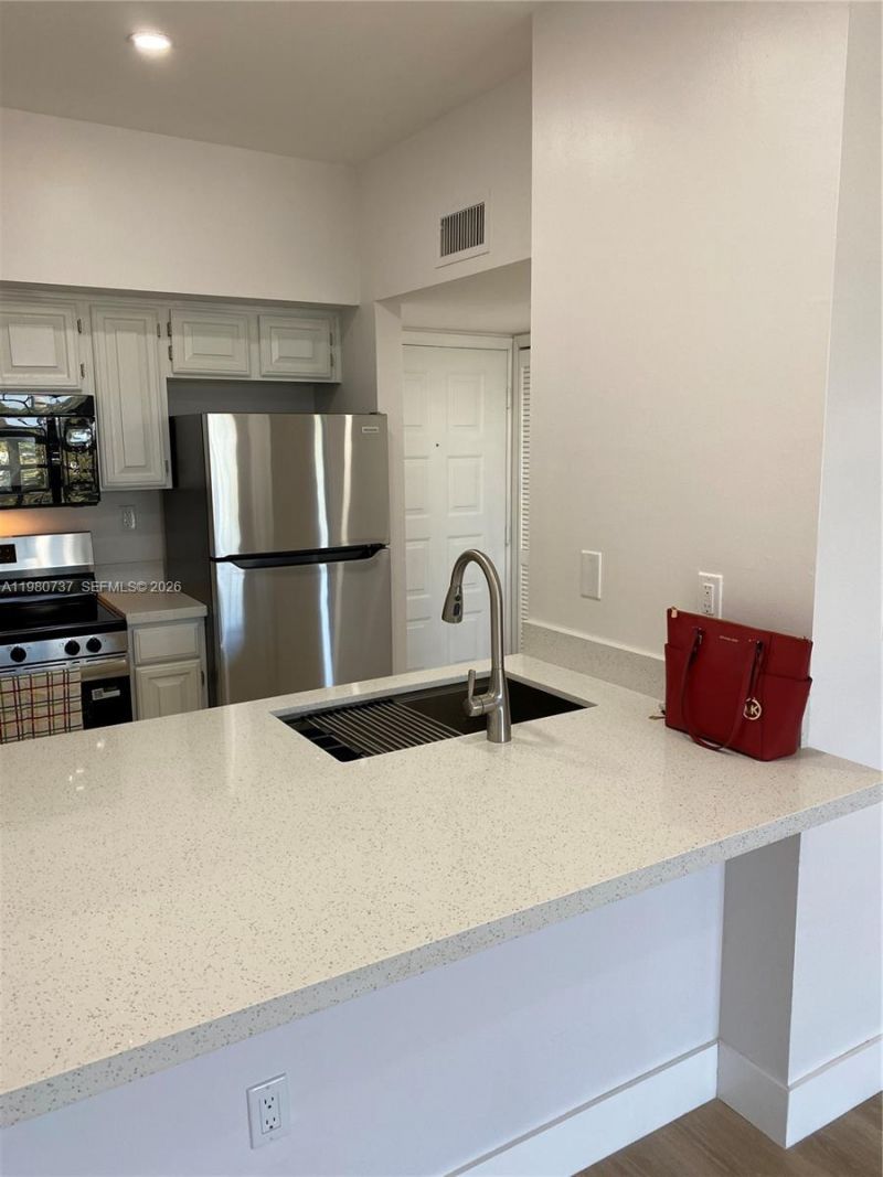 1280 S Alhambra Cir, Unit 1421, Coral Gables, FL 33146 Photo