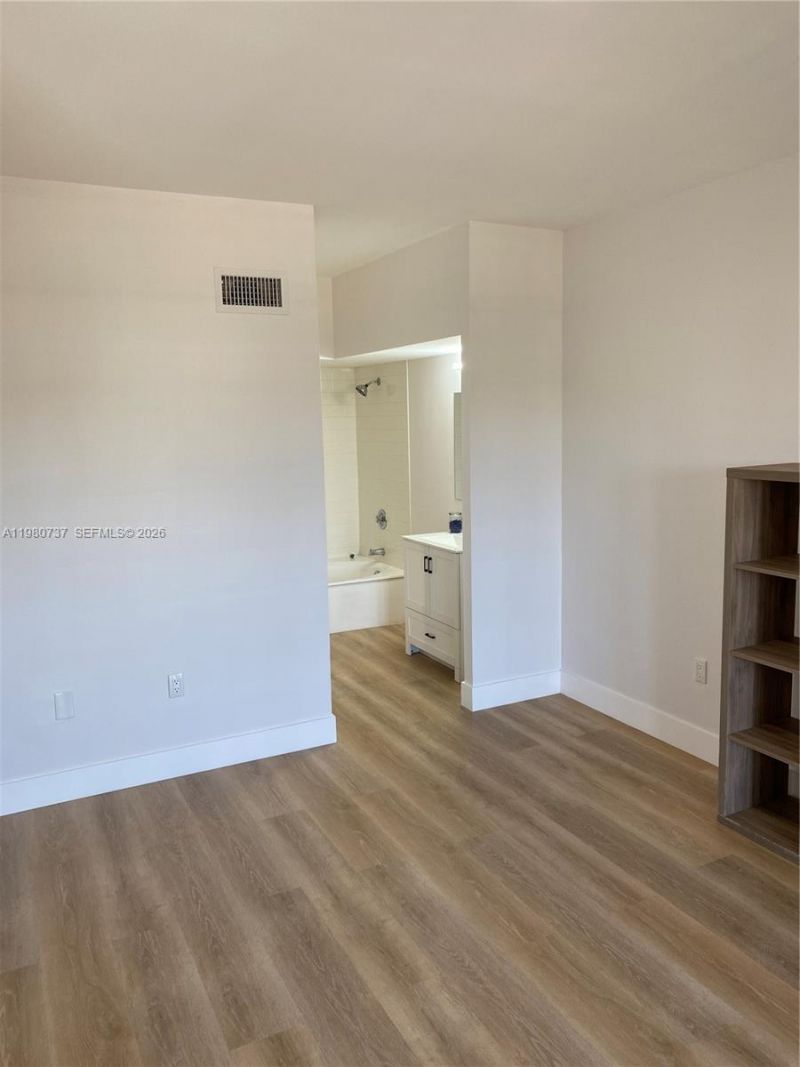 1280 S Alhambra Cir , Unit 1421, Coral Gables, FL 33146 Photo