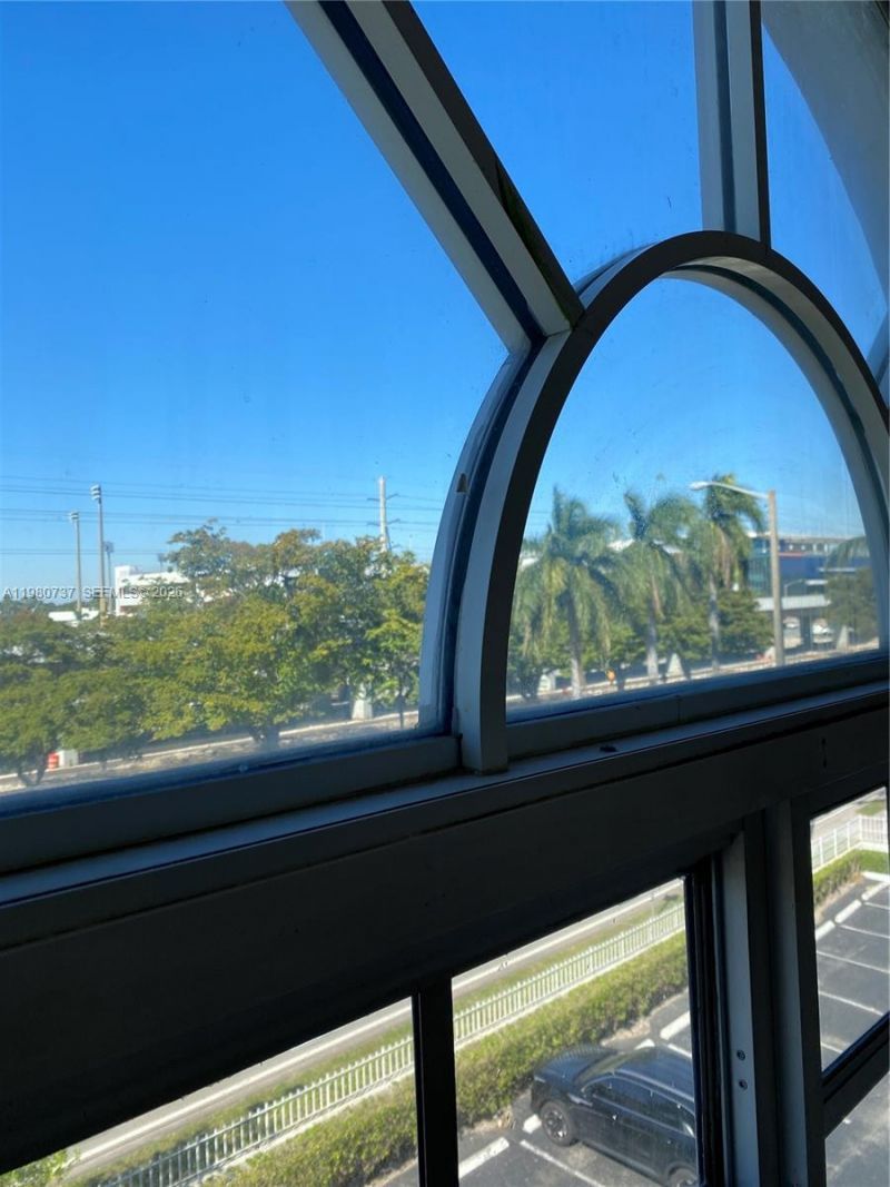 1280 S Alhambra Cir , Unit 1421, Coral Gables, FL 33146 Photo