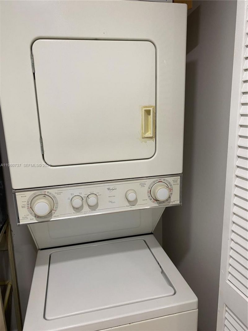 1280 S Alhambra Cir, Unit 1421, Coral Gables, FL 33146 Photo