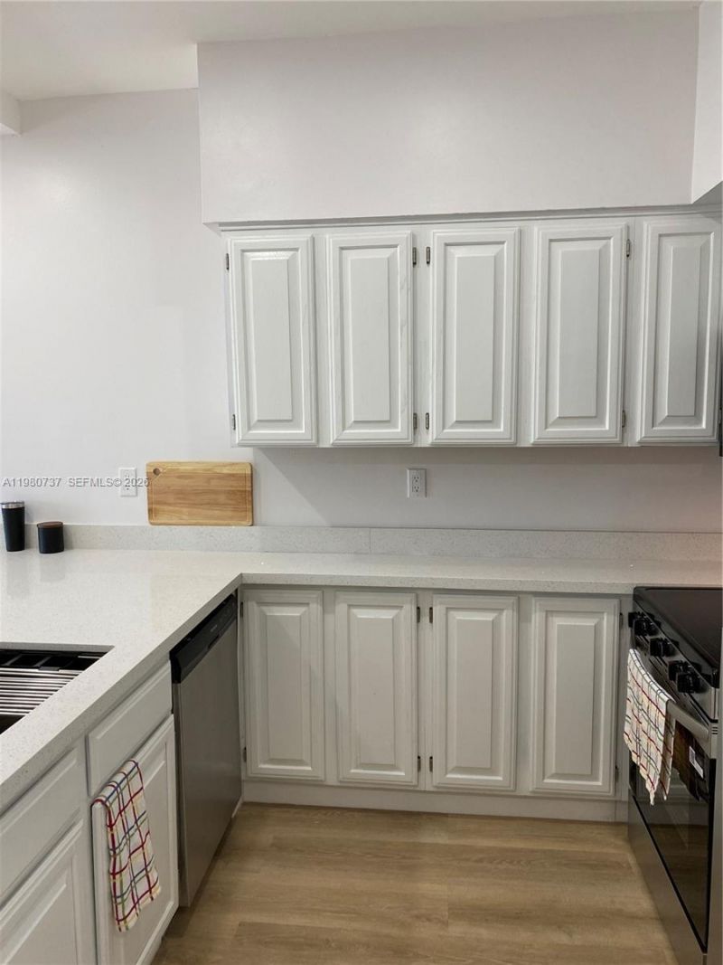 1280 S Alhambra Cir , Unit 1421, Coral Gables, FL 33146 Photo