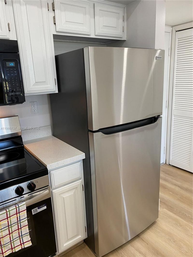 1280 S Alhambra Cir, Unit 1421, Coral Gables, FL 33146 Photo