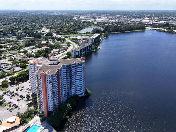1301 NE Miami Gardens Dr , Unit 824W, Miami, FL 33179