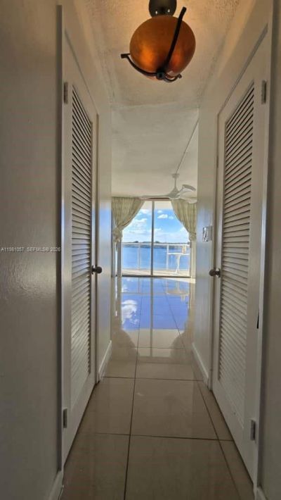 1301 NE Miami Gardens Dr , Unit 824W, Miami, FL 33179 Photo