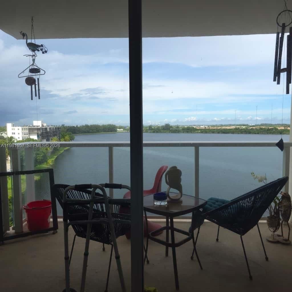 1301 NE Miami Gardens Dr , Unit 824W, Miami, FL 33179 Photo