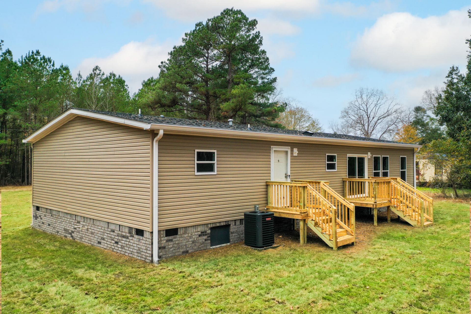 145 Firethorn Court Photo 6