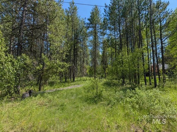 137 Lake Trail Drive, Donnelly, ID 83615