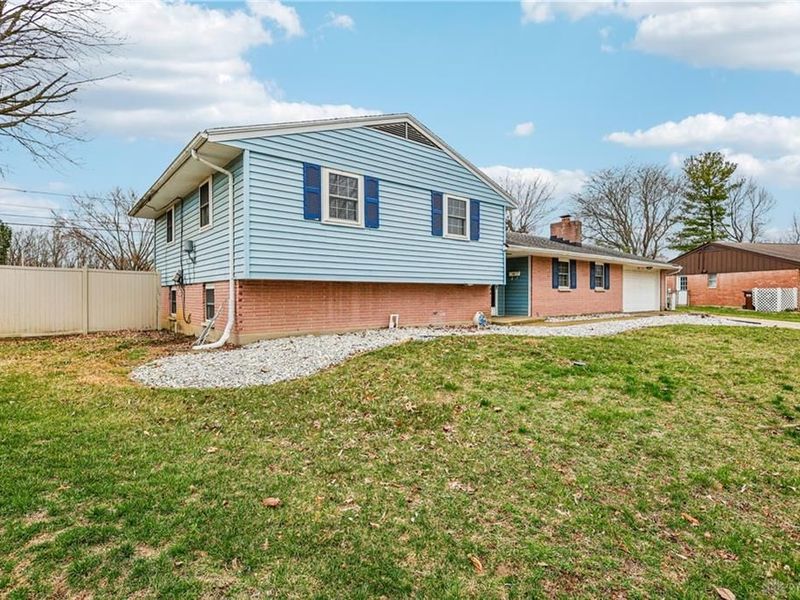 4512 Sydenham Road, Englewood, OH 45322 Photo 3