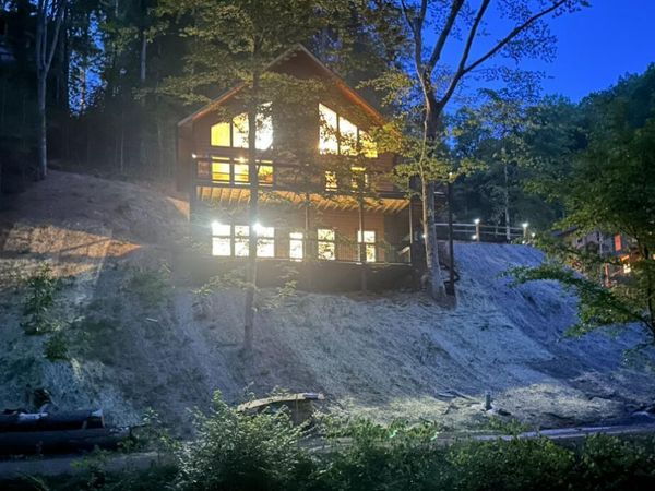 866 Cabin Creek Way, Sevierville, TN 37862