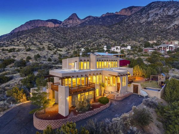 39 Tierra Monte Street NE, Albuquerque, NM 87122