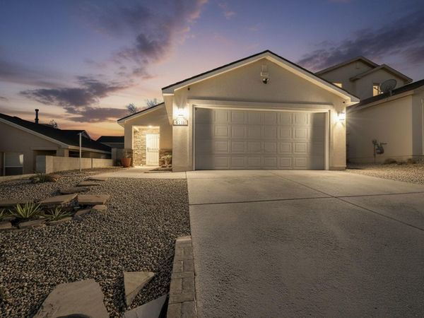 6128 Rose Park Avenue NW, Albuquerque, NM 87114