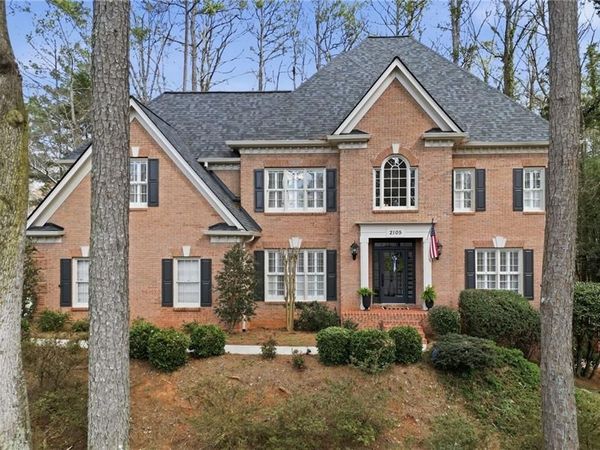 2105 Lake Grove Lane, Alpharetta, GA 30004