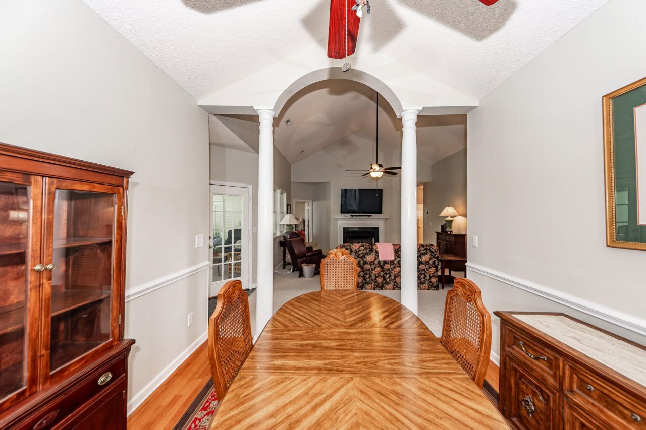 120 Innisbrook Bend Photo 11