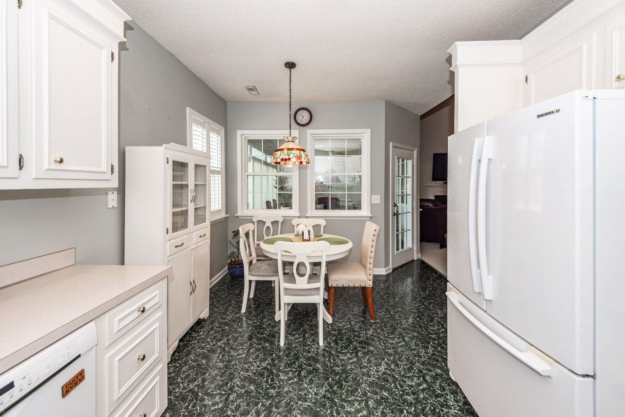 120 Innisbrook Bend Photo 15